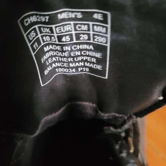 Men's Brown Leather Dunham Hiking Boots - Picture 4 of 5